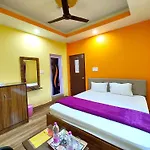 Goroomgo Uk Palace Puri Near Sea Beach