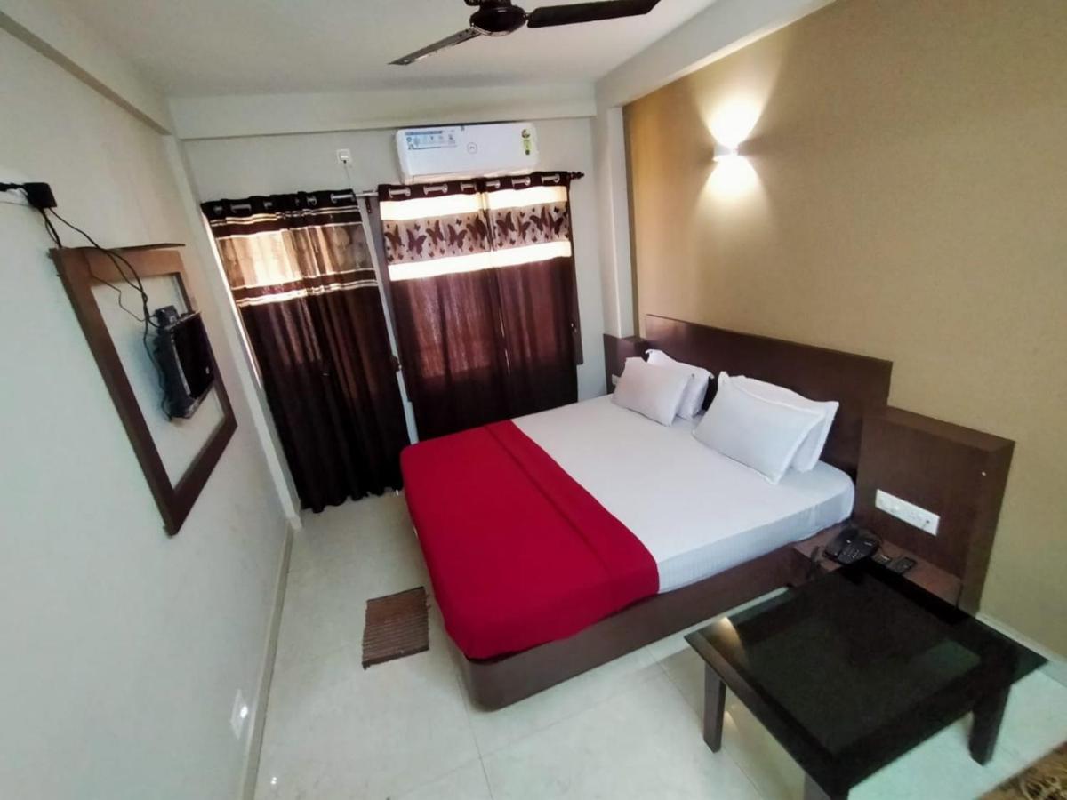Sahoo Palace: Seaside Luxury In Hotel Puri